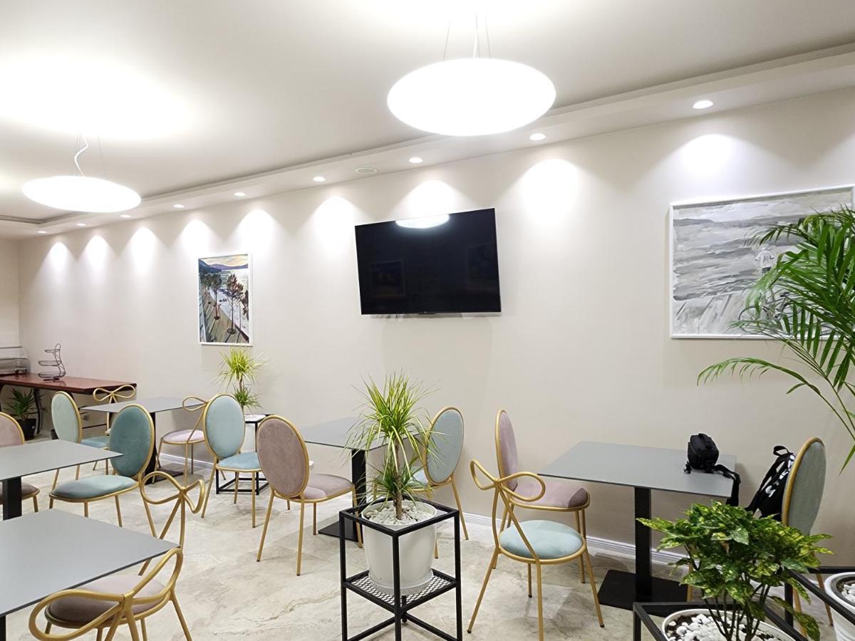 Festim Villa Hotel Kanine Buitenkant foto