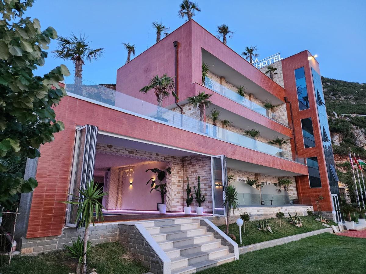 Festim Villa Hotel Kanine Buitenkant foto