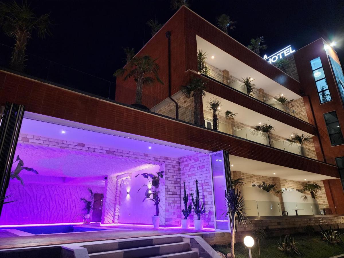 Festim Villa Hotel Kanine Buitenkant foto